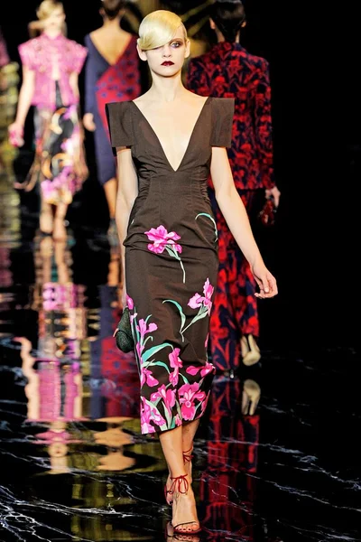 Look 26
